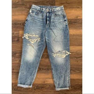 American Eagle Curvy Mom Jeans - like new!!